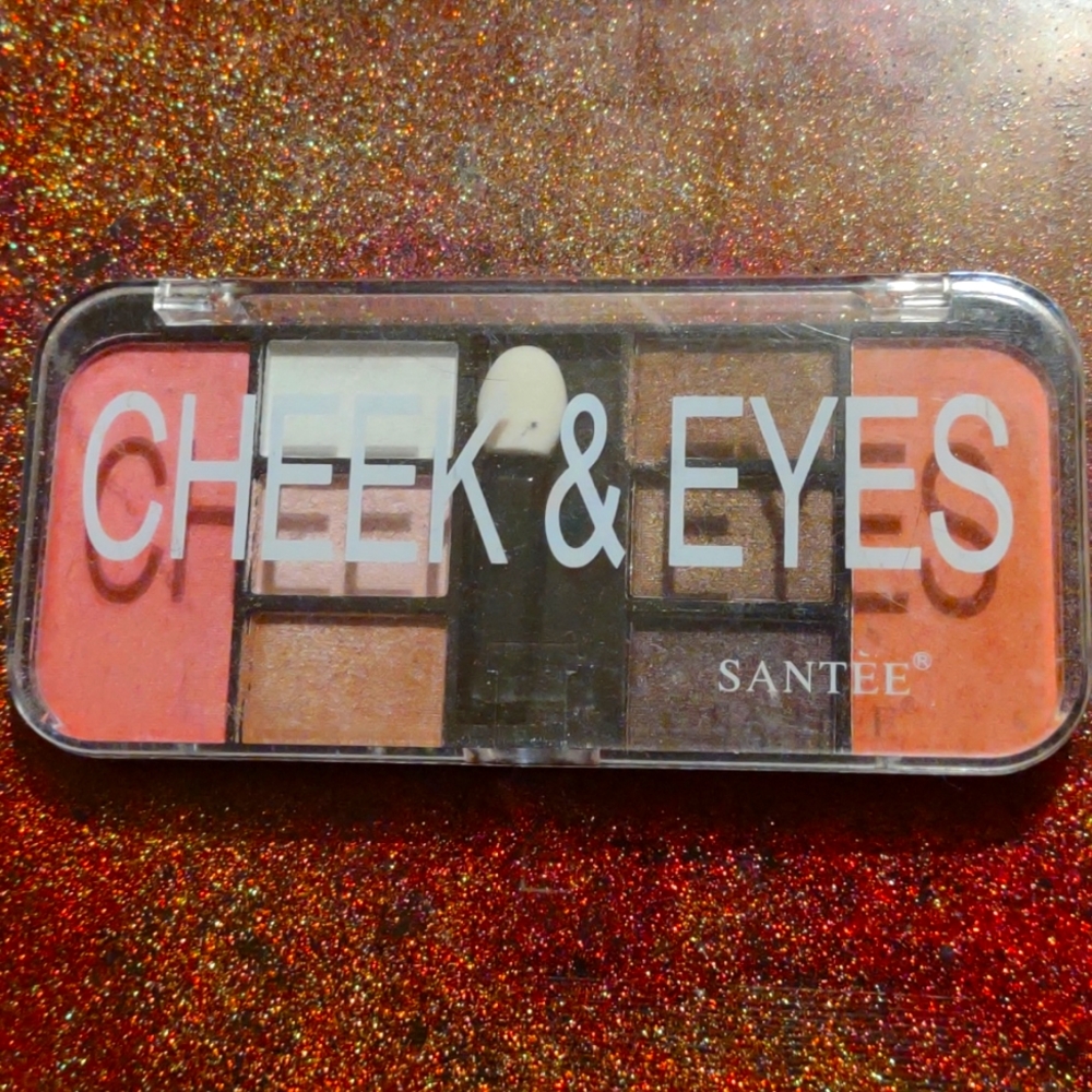 Santee Cheek and Eyes makeup palette